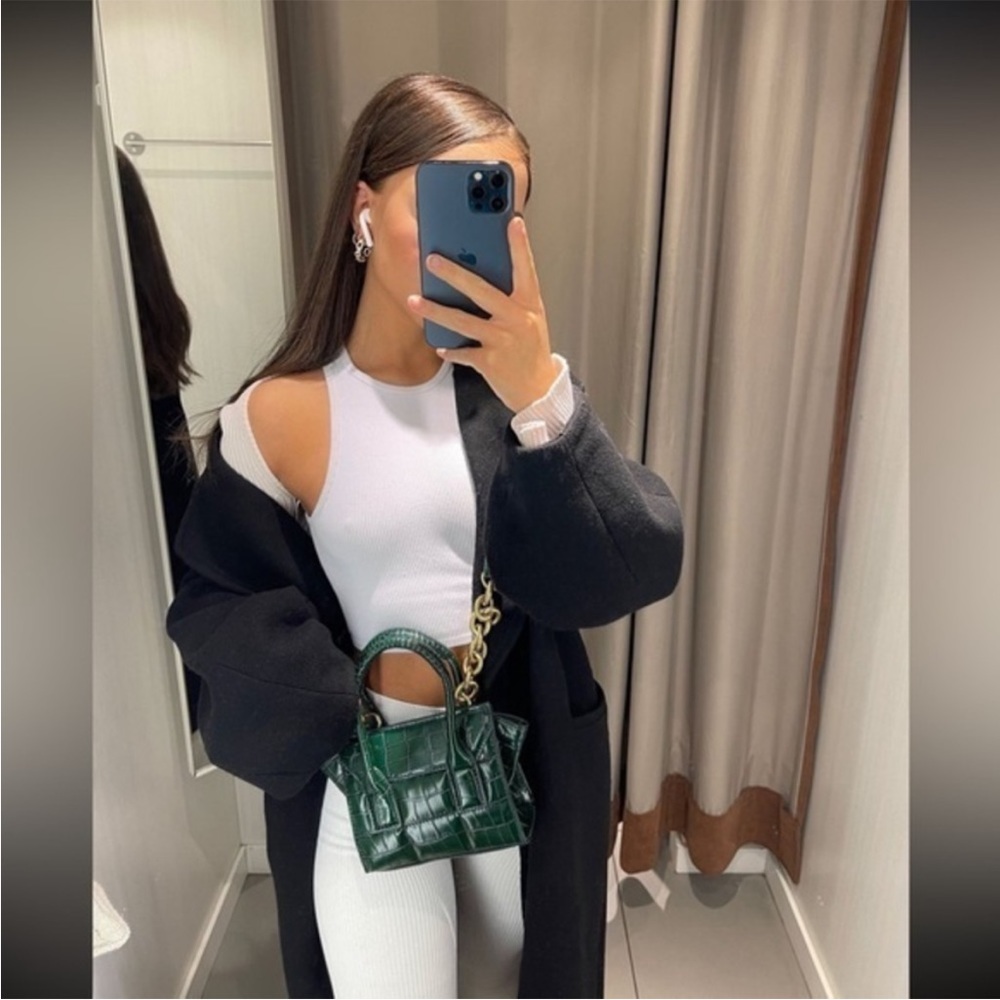 🦚ZARA HANDBAG with GOLD CHAIN - Picture 2 of 3